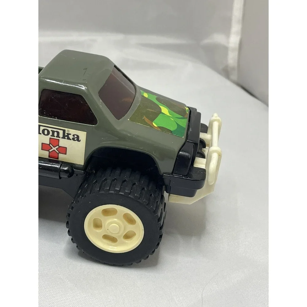 RARE‎ 1983 TONKA Medical Unit 2776 Power Wagon Clutch Popper Truck Toy Japan